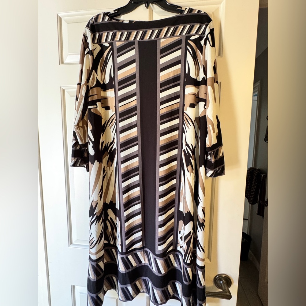 Haani Women's Black and Cream Patterned Dress sz 2X